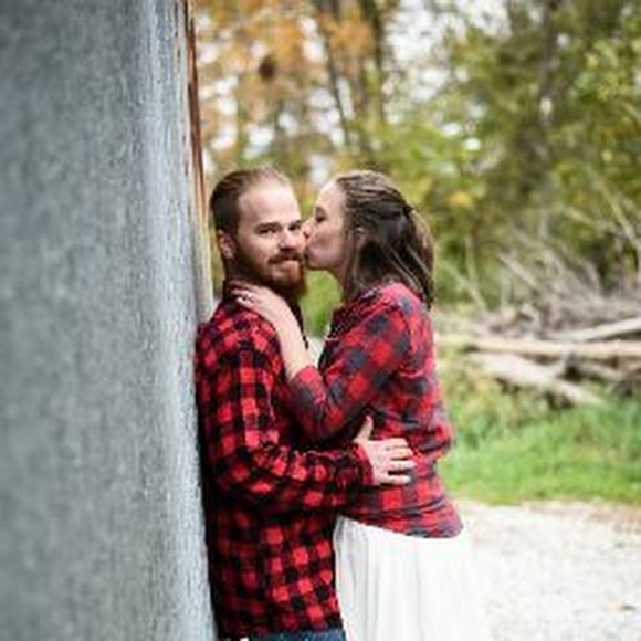 Meet your Posher, Danielle - Picture 1 of 1